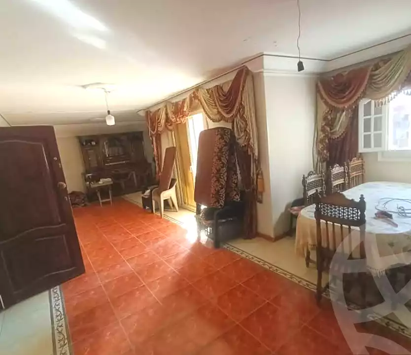https://aqarmap.com.eg/ar/listing/6871391-for-sale-alexandria-sydy-bshr-sydy-bshr-bhry-khalil-hamada-st