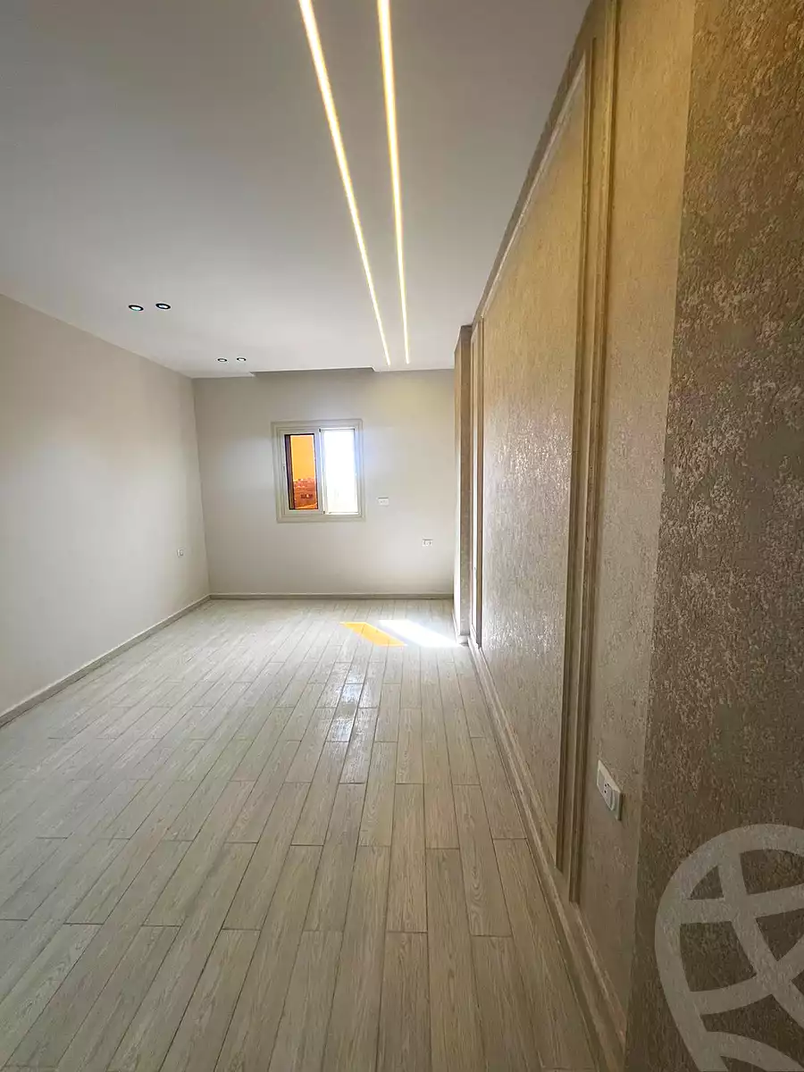 https://aqarmap.com.eg/ar/listing/6871397-for-sale-cairo-6th-of-october-el-ahyaa-neighborhood-4th