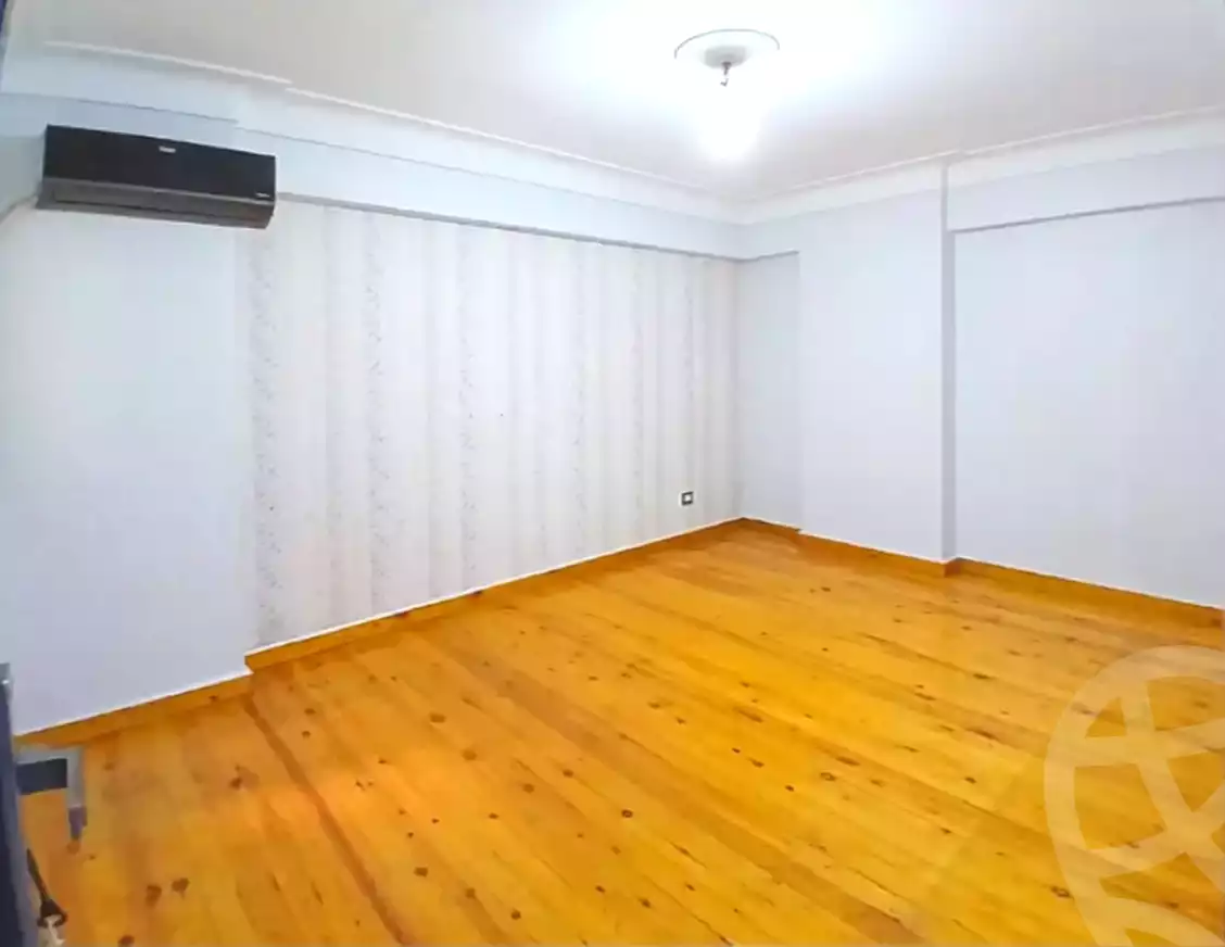 https://aqarmap.com.eg/en/listing/6872004-for-sale-alexandria-ganaklis