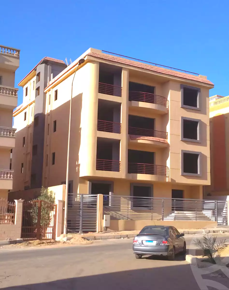 https://aqarmap.com.eg/ar/listing/6872802-for-sale-cairo-el-sheikh-zayed-city-el-hay-el-hady-ashaer-area-1-street-10