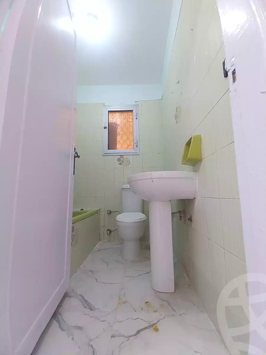 https://aqarmap.com.eg/en/listing/6872811-for-sale-alexandria-al-agamy-shataa-el-nakheel-street-2