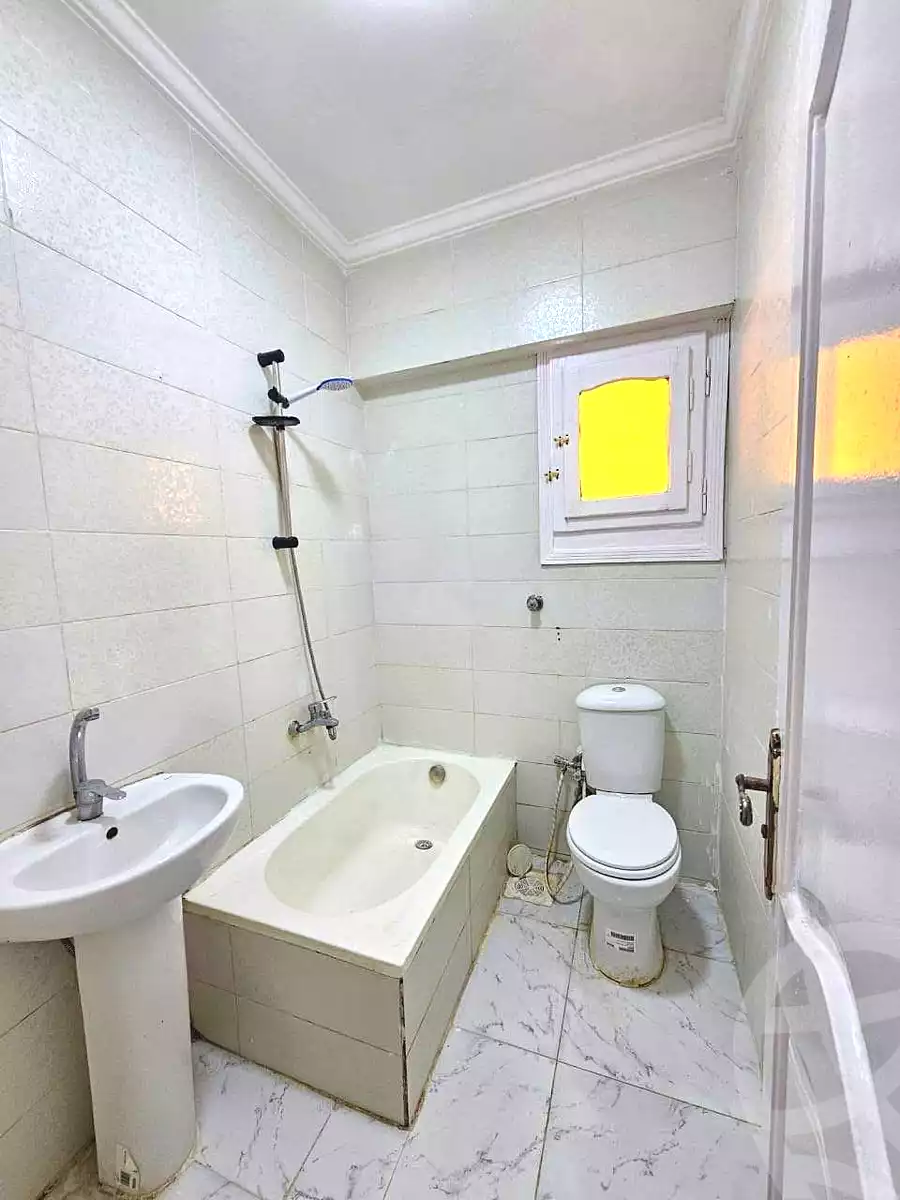 https://aqarmap.com.eg/ar/listing/6872821-for-sale-alexandria-al-agamy-shataa-el-nakheel