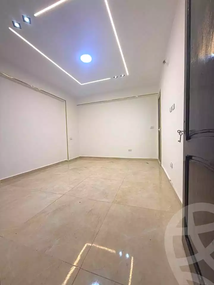 https://aqarmap.com.eg/ar/listing/6873013-for-sale-alexandria-sydy-bshr-sydy-bshr-bhry
