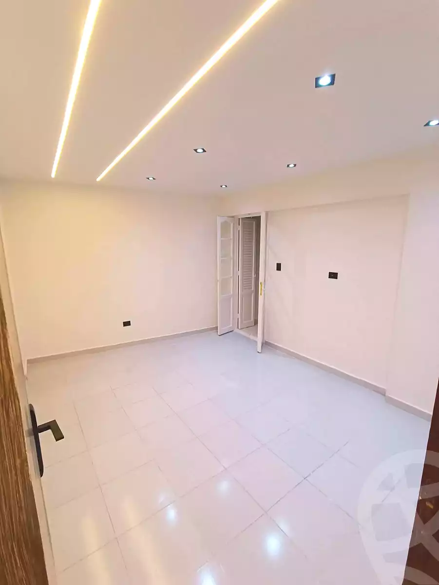 https://aqarmap.com.eg/ar/listing/6873426-for-sale-alexandria-sydy-bshr-sydy-bshr-bhry