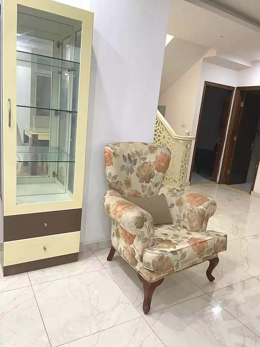 https://aqarmap.com.eg/ar/listing/6874066-for-rent-cairo-new-cairo-compounds-jrdyny-hyts-3