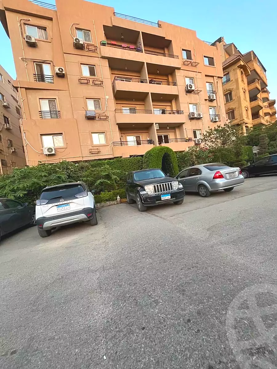 https://aqarmap.com.eg/ar/listing/6874549-for-sale-cairo-new-cairo-el-banafsg-el-banafsag-omarat-al-gabri-st
