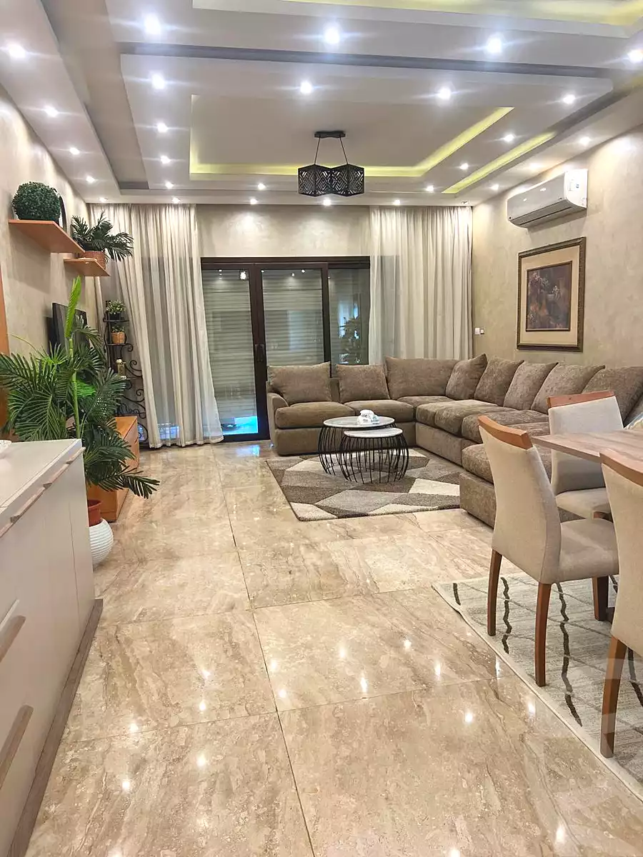 https://aqarmap.com.eg/ar/listing/6874786-for-rent-cairo-el-sheikh-zayed-city-compounds-kmbwnd-wn-16-swdyk