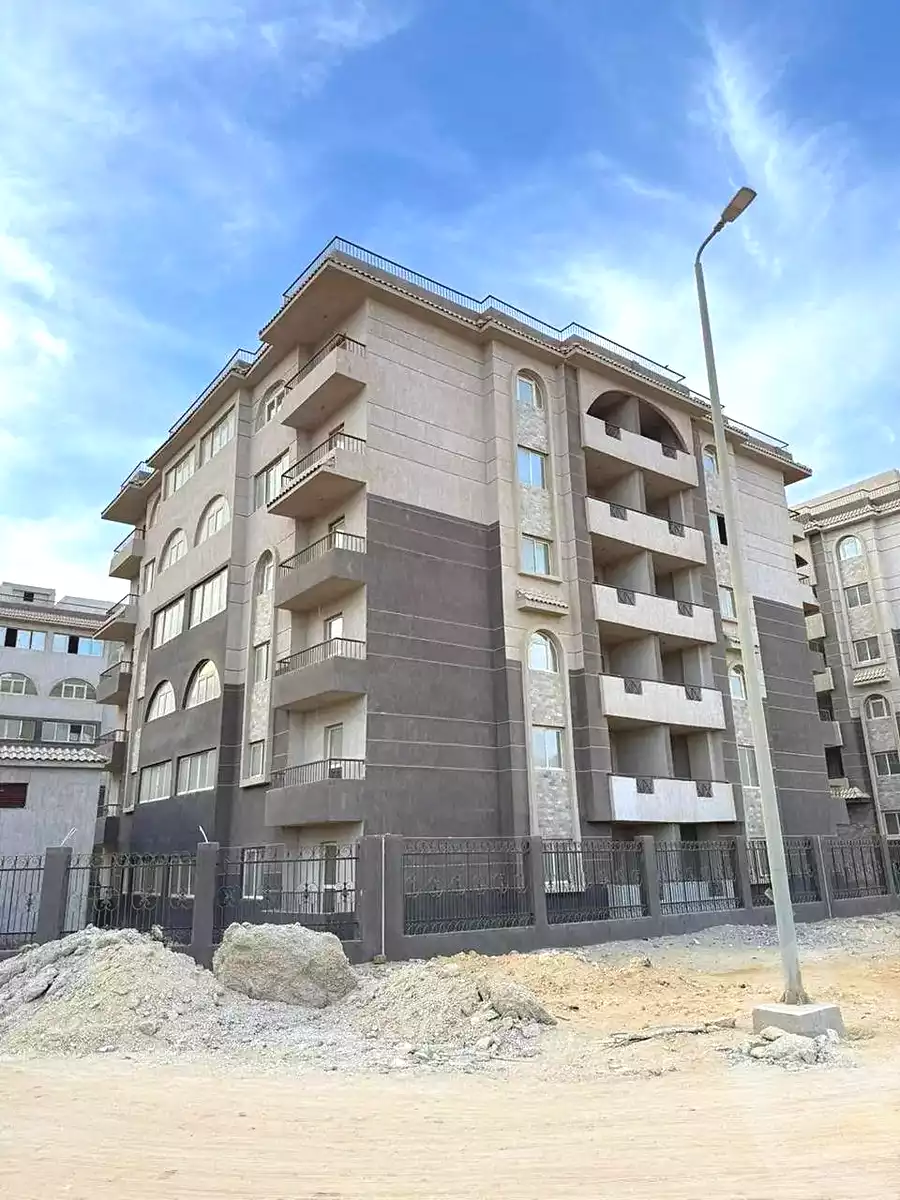 https://aqarmap.com.eg/en/listing/6875685-for-sale-cairo-new-cairo-compounds