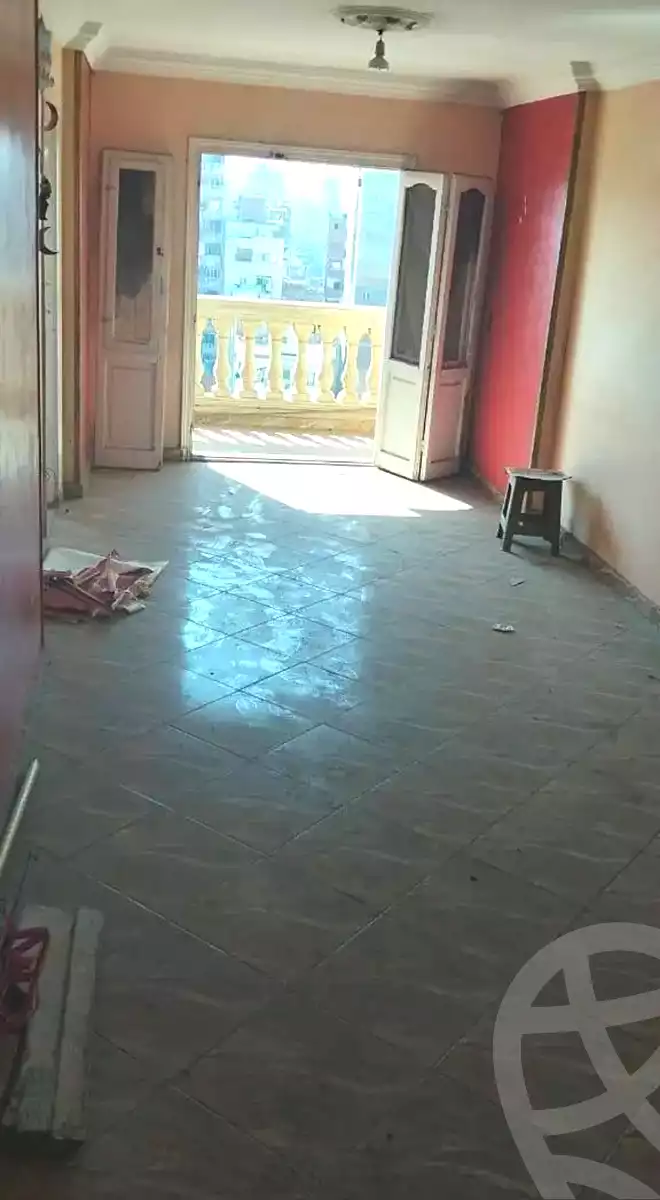 https://aqarmap.com.eg/ar/listing/6875873-for-sale-alexandria-moharram-bey-kanal-al-mahmoudeya-al-bahri-st