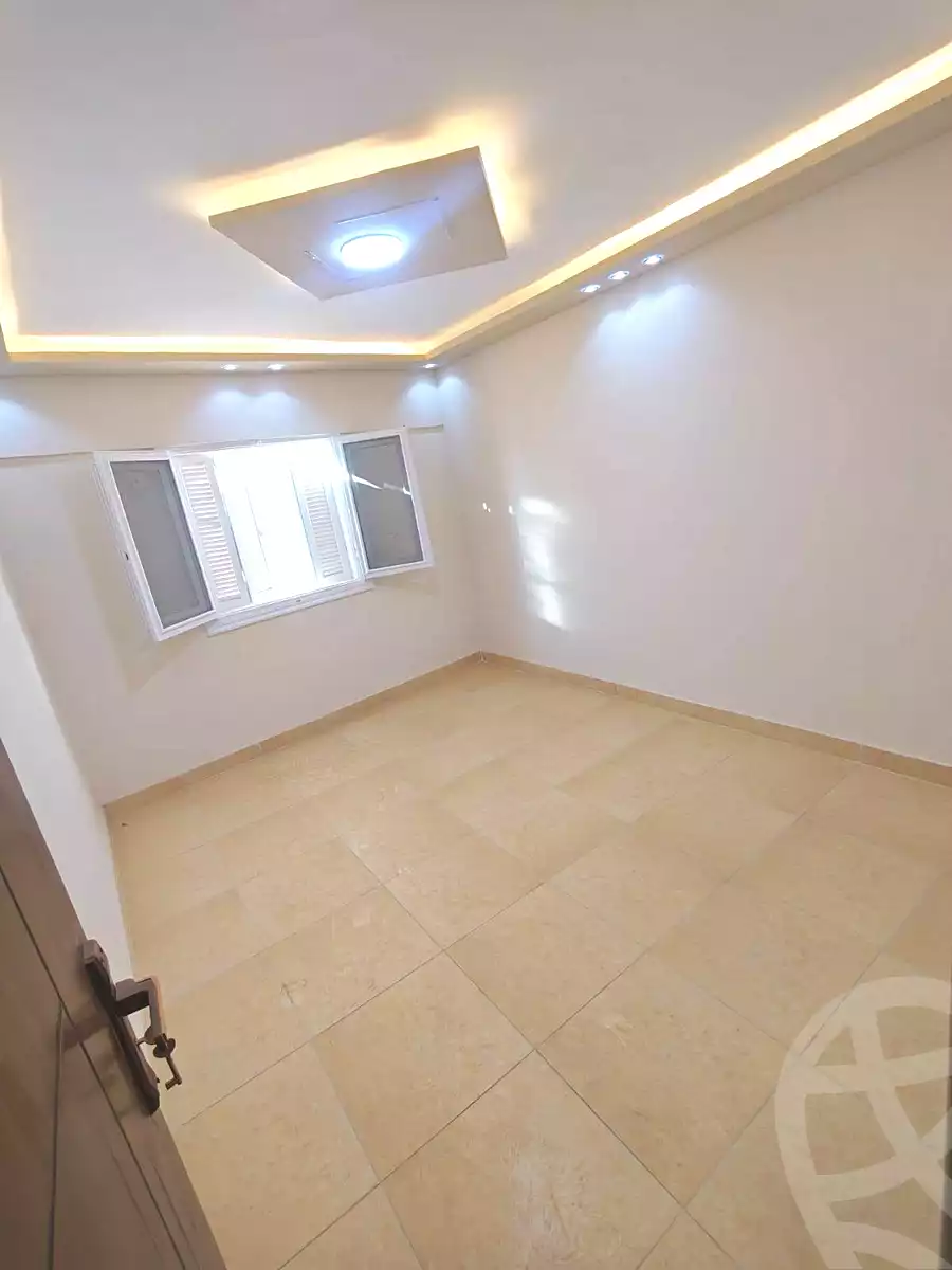 https://aqarmap.com.eg/ar/listing/6876080-for-sale-alexandria-al-agamy-el-hanouvel-al-haded-we-al-soulb-st