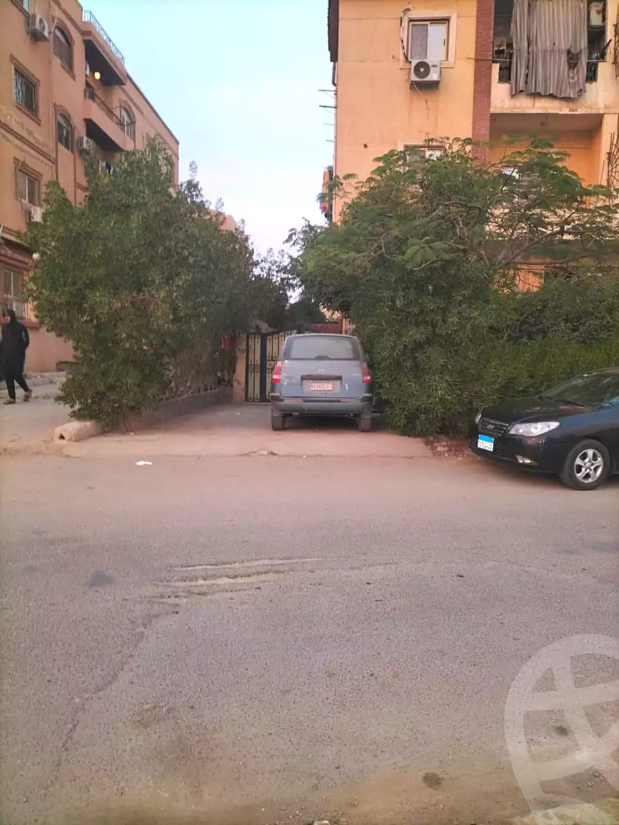 https://aqarmap.com.eg/ar/listing/6877928-for-sale-cairo-el-sheikh-zayed-city-el-hay-el-hady-ashaer-area-1-street-10