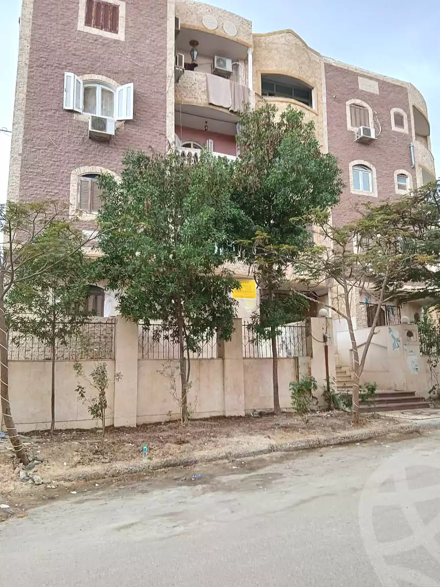 https://aqarmap.com.eg/ar/listing/6877937-for-sale-cairo-el-sheikh-zayed-city-el-hay-el-hady-ashaer-area-1-street-10