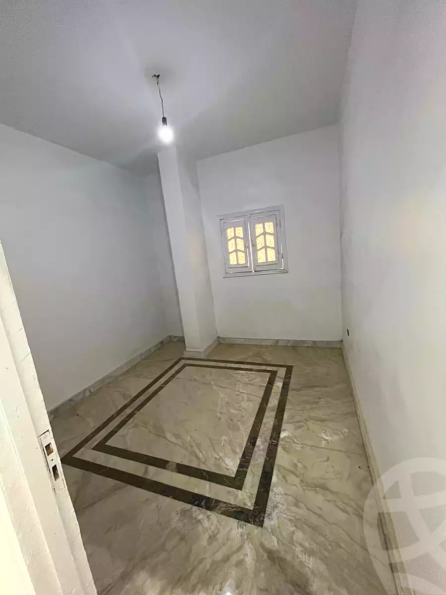https://aqarmap.com.eg/ar/listing/6877937-for-sale-cairo-el-sheikh-zayed-city-el-hay-el-hady-ashaer-area-1-street-10