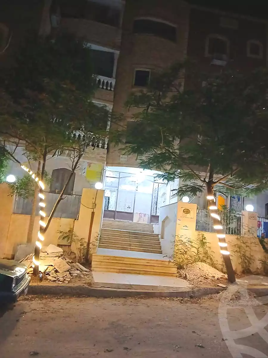 https://aqarmap.com.eg/ar/listing/6877937-for-sale-cairo-el-sheikh-zayed-city-el-hay-el-hady-ashaer-area-1-street-10
