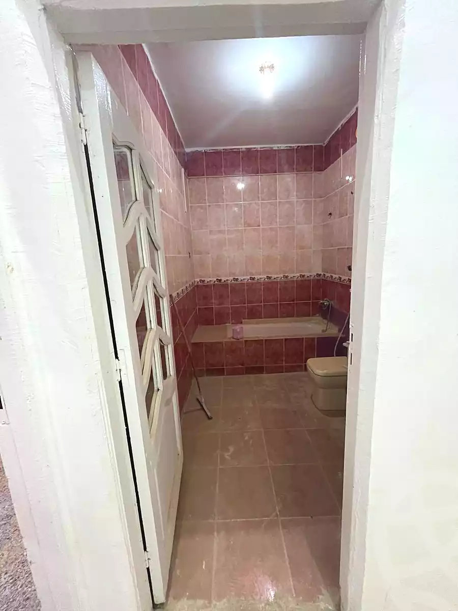 https://aqarmap.com.eg/ar/listing/6877937-for-sale-cairo-el-sheikh-zayed-city-el-hay-el-hady-ashaer-area-1-street-10