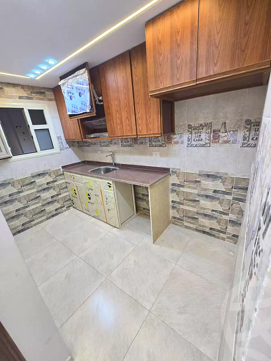 https://aqarmap.com.eg/ar/listing/6880049-for-sale-alexandria-sydy-bshr-sydy-bshr-bhry-khalil-hamada-st
