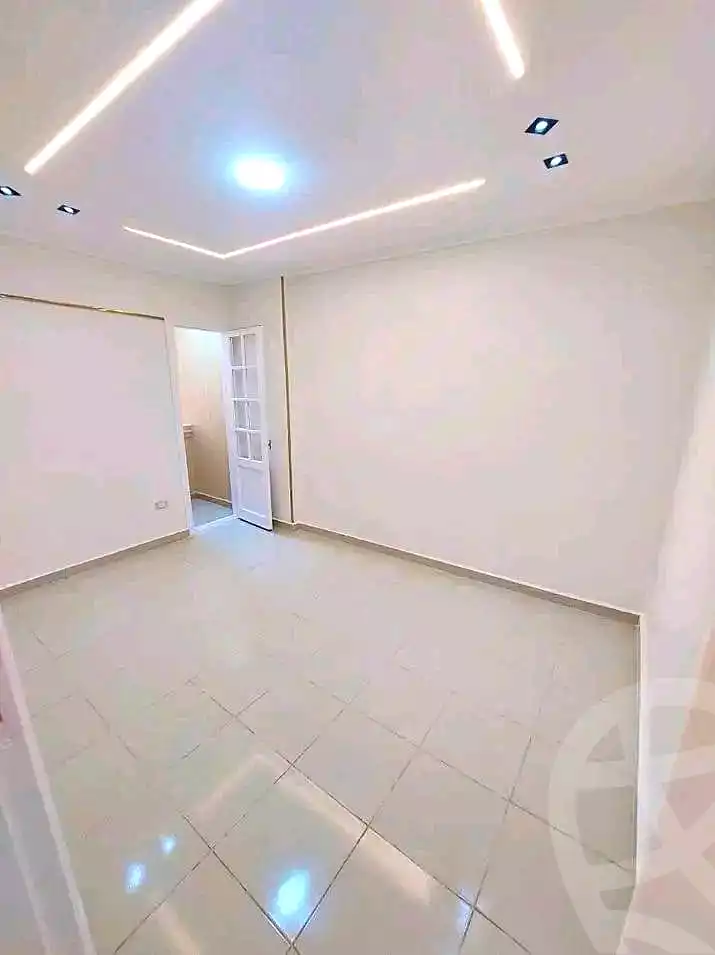 https://aqarmap.com.eg/en/listing/6880945-for-sale-alexandria-sydy-bshr-sydy-bshr-bhry-shr-khld-bn-lwlyd