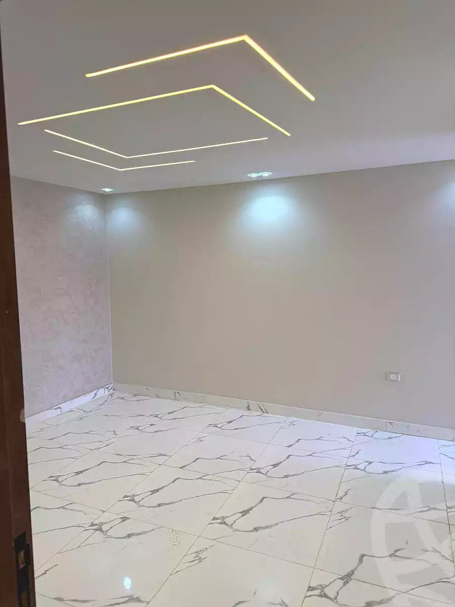 https://aqarmap.com.eg/ar/listing/6881448-for-sale-cairo-el-haram-el-lebeny-soltan-khattab-st