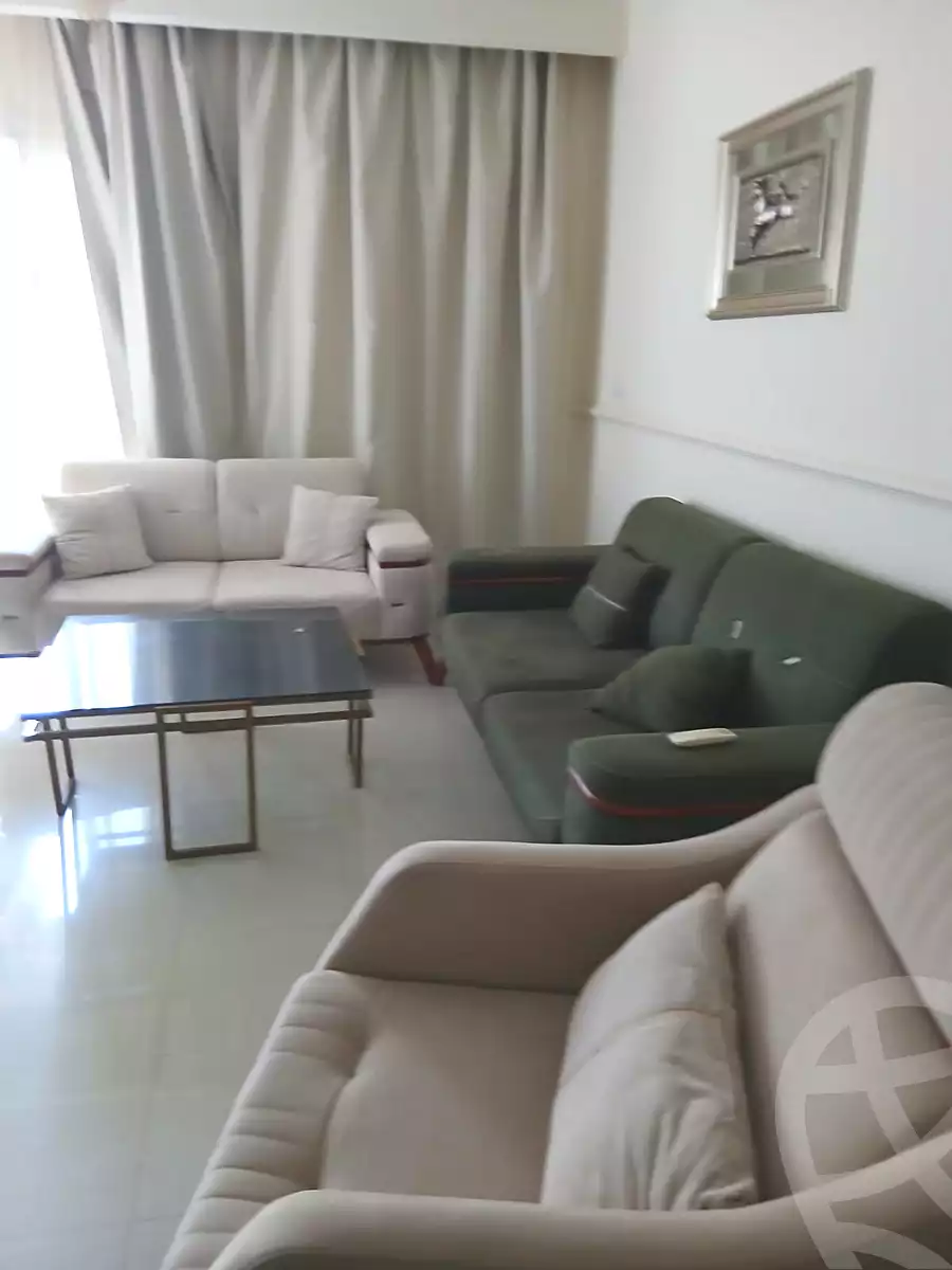 https://aqarmap.com.eg/ar/listing/6882077-for-rent-cairo-el-sheikh-zayed-city-compounds-dh-drys