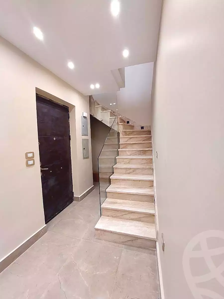 https://aqarmap.com.eg/ar/listing/6882427-for-rent-cairo-new-cairo-compounds-azad