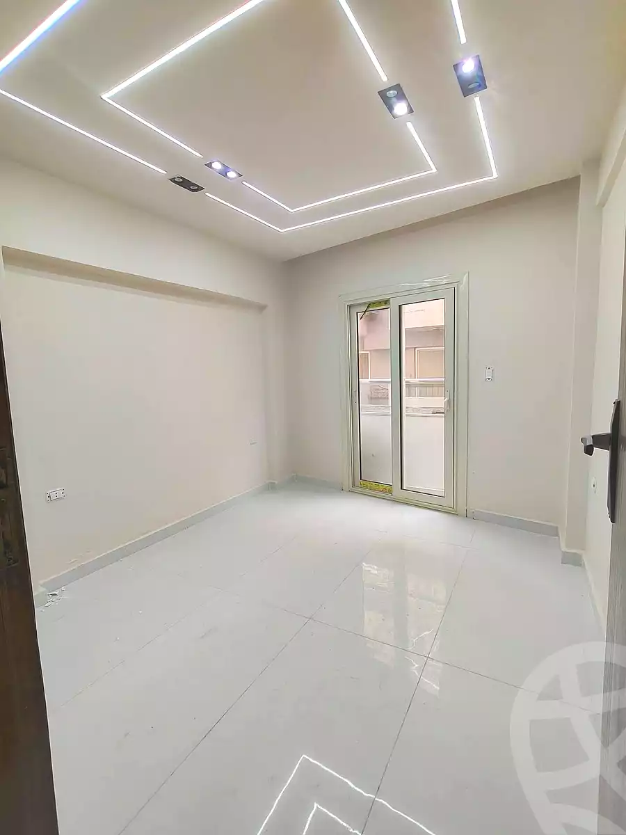 https://aqarmap.com.eg/ar/listing/6883900-for-sale-alexandria-sydy-bshr-sydy-bshr-bhry-khalil-hamada-st