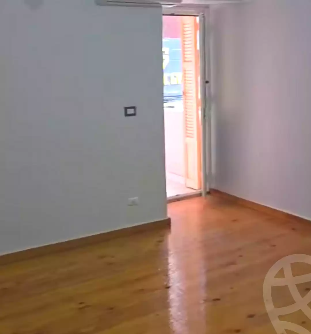 https://aqarmap.com.eg/ar/listing/6884125-for-sale-alexandria-ganaklis