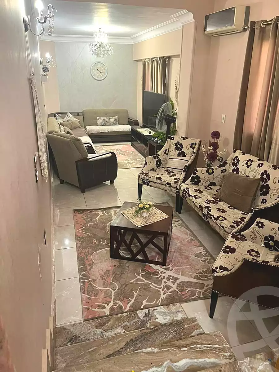 https://aqarmap.com.eg/ar/listing/6884141-for-sale-cairo-6th-of-october-el-ahyaa-neighborhood-2nd-divided-from-al-kafrawei-st