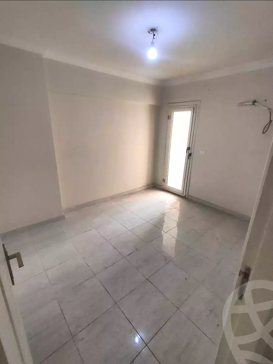 https://aqarmap.com.eg/ar/listing/6885853-for-sale-alexandria-lsywf-city-light-compound