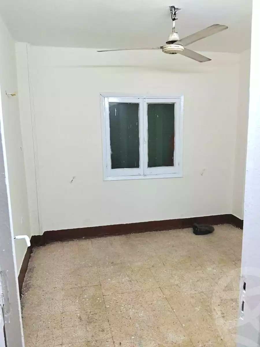 https://aqarmap.com.eg/ar/listing/6886051-for-sale-cairo-helwan-helwan-el-sharkeya-gaafar-st