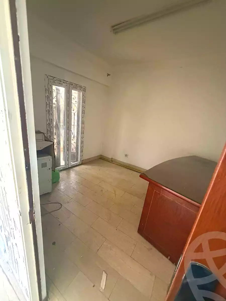 https://aqarmap.com.eg/ar/listing/6886098-for-rent-alexandria-al-agamy-el-daresa-st