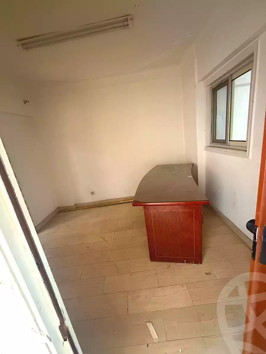 https://aqarmap.com.eg/ar/listing/6886098-for-rent-alexandria-al-agamy-el-daresa-st