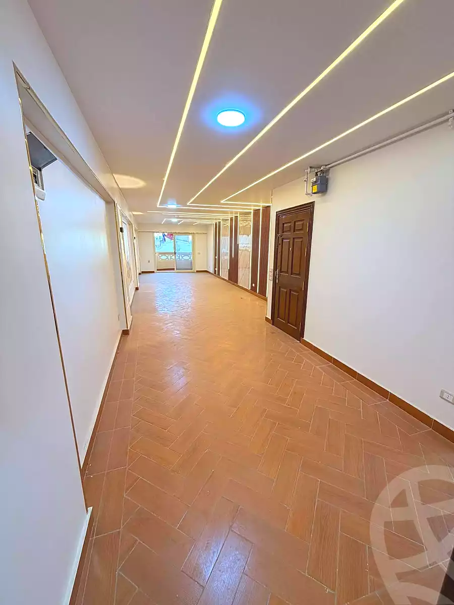 https://aqarmap.com.eg/ar/listing/6887189-for-sale-alexandria-sydy-bshr-sydy-bshr-bhry-shr-mhmwd-l-yswy