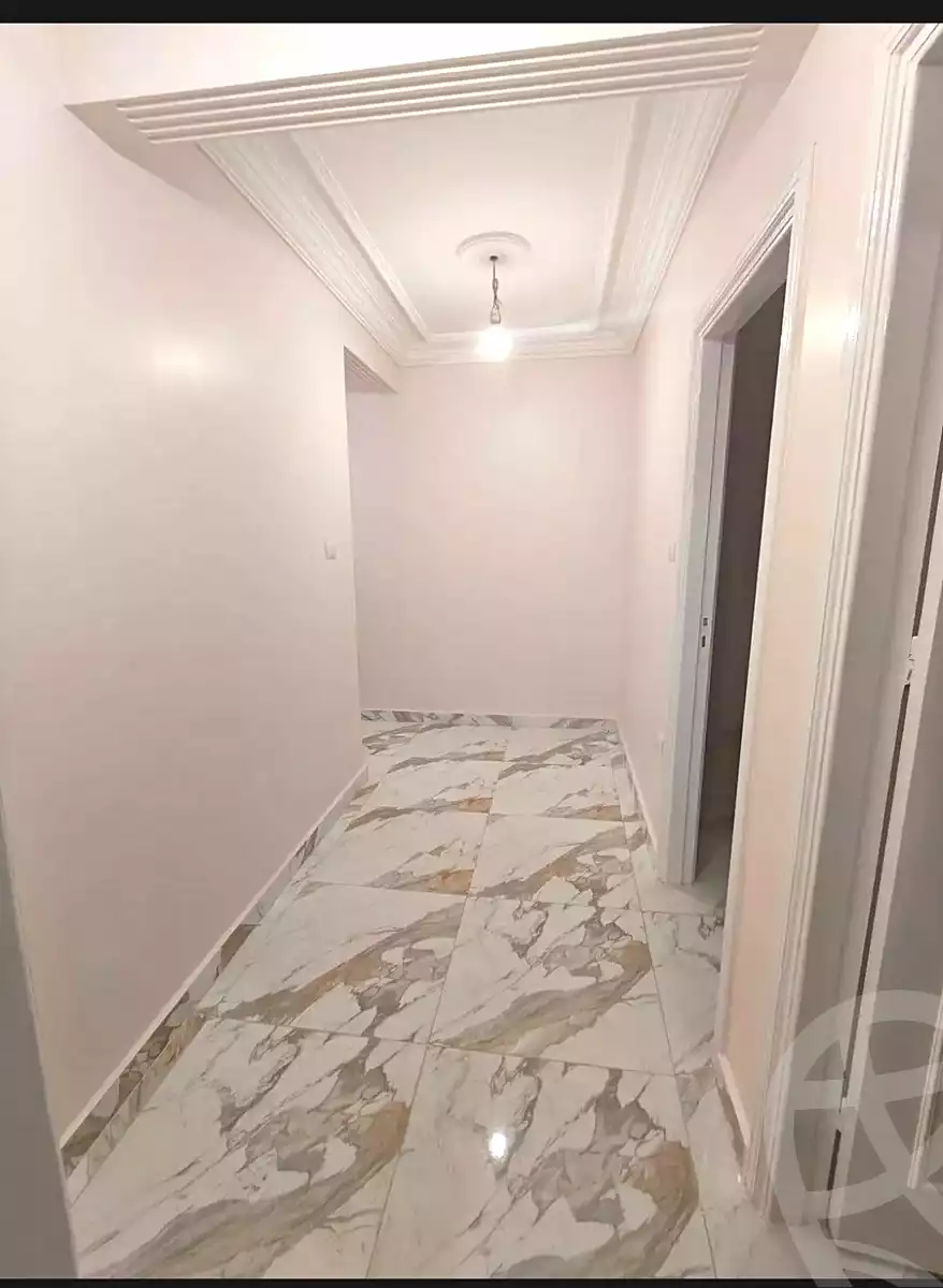 https://aqarmap.com.eg/ar/listing/6887935-for-sale-alexandria-miami-shr-jml-bd-lnsr