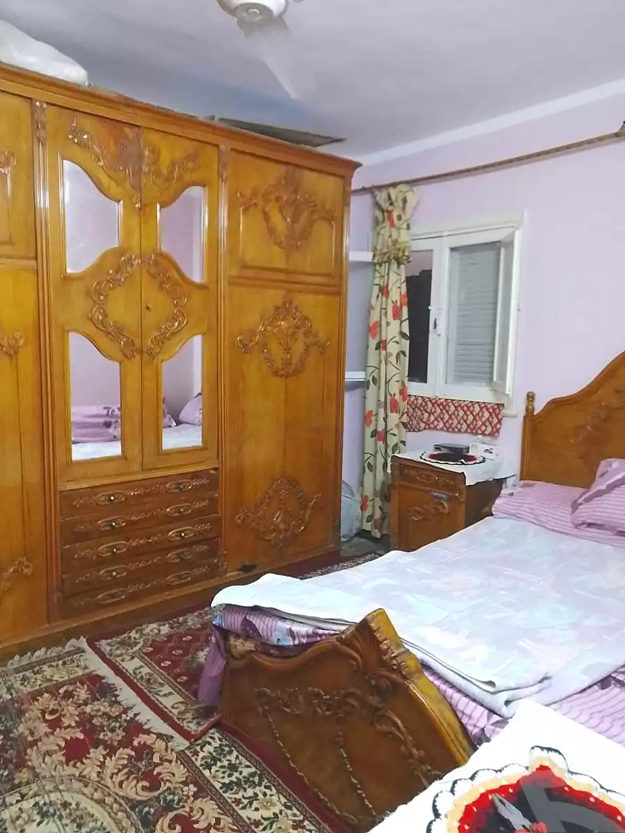 https://aqarmap.com.eg/ar/listing/6888260-for-sale-cairo-helwan-el-shareaa-el-sharby-st