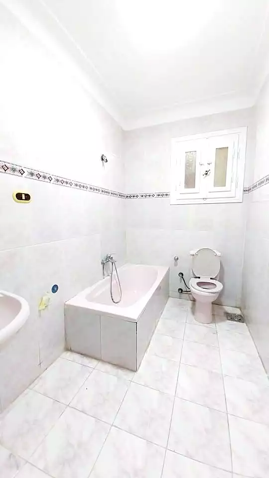 https://aqarmap.com.eg/ar/listing/6889629-for-sale-alexandria-al-agamy-shataa-el-nakheel