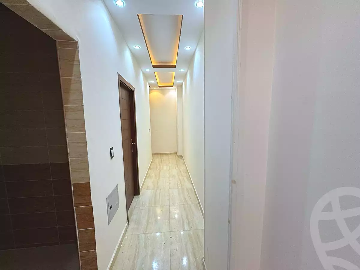 https://aqarmap.com.eg/en/listing/6889675-for-sale-cairo-6th-of-october-el-ahyaa-neighborhood-2nd-divided-from-al-kafrawei-st