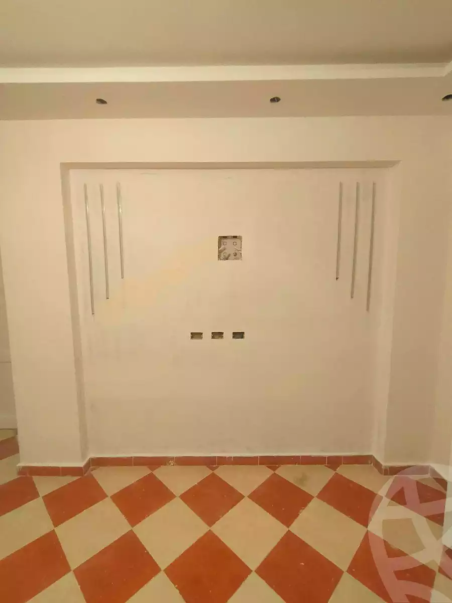 https://aqarmap.com.eg/ar/listing/6889774-for-sale-alexandria-al-agamy-bw-ywsf-hosni-mubarak-st