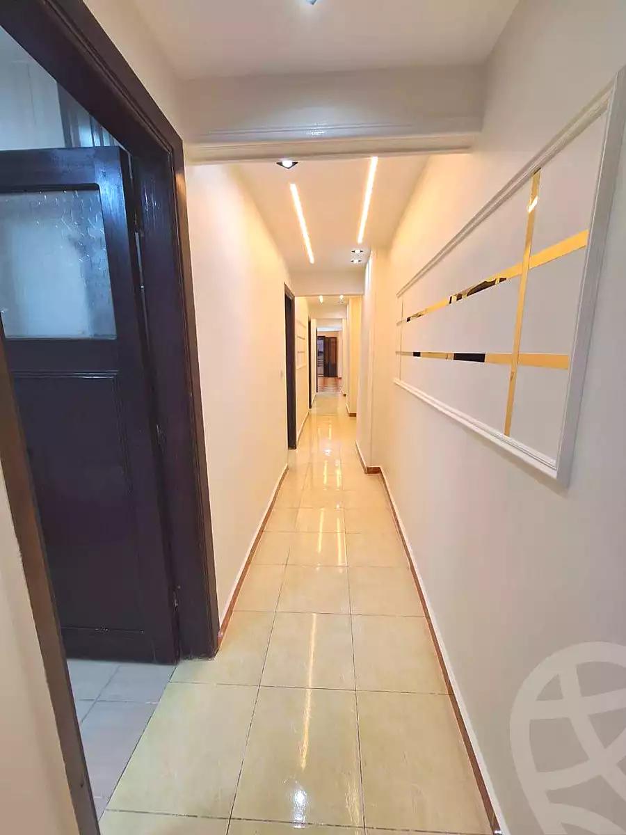 https://aqarmap.com.eg/ar/listing/6889923-for-sale-alexandria-sydy-bshr-sydy-bshr-bhry-street-16