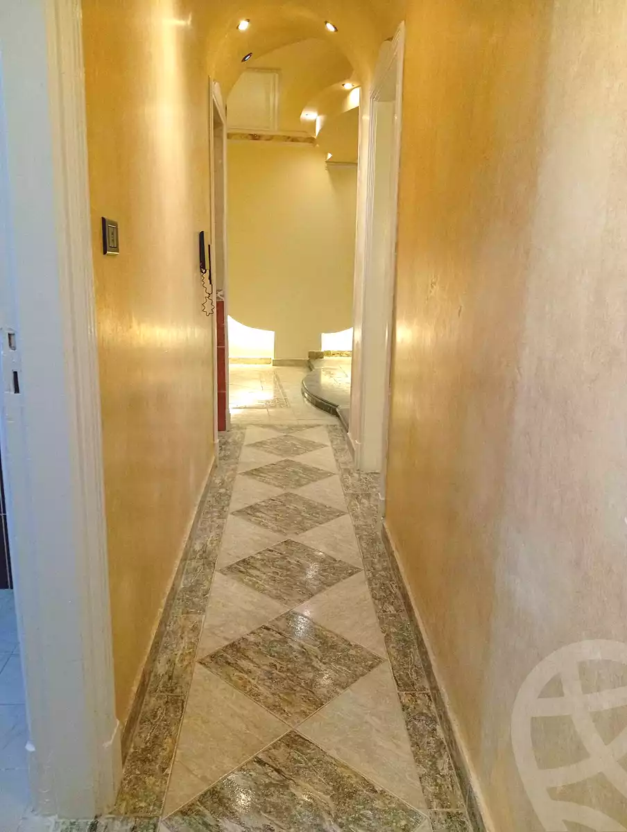 https://aqarmap.com.eg/ar/listing/6890255-for-sale-alexandria-sydy-bshr-sydy-bshr-bhry-gamal-abd-el-nasir-st