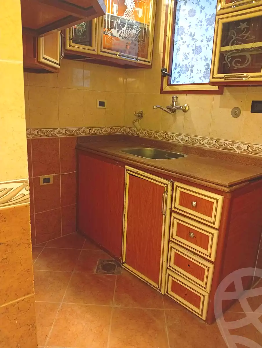 https://aqarmap.com.eg/ar/listing/6890255-for-sale-alexandria-sydy-bshr-sydy-bshr-bhry-gamal-abd-el-nasir-st