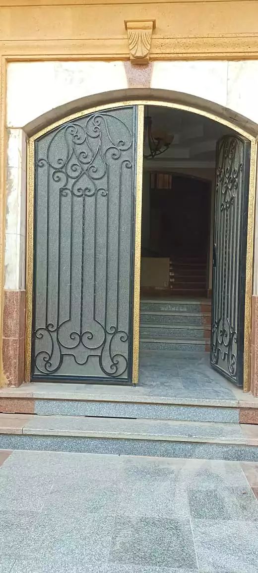 https://aqarmap.com.eg/ar/listing/6890616-for-sale-cairo-new-cairo-el-banafsg-el-banafsag-1-abd-el-hameed-gawdat-el-sahar-st