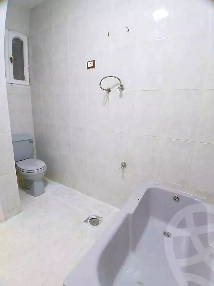 https://aqarmap.com.eg/en/listing/6893678-for-sale-alexandria-al-agamy-shataa-el-nakheel-no-9-st