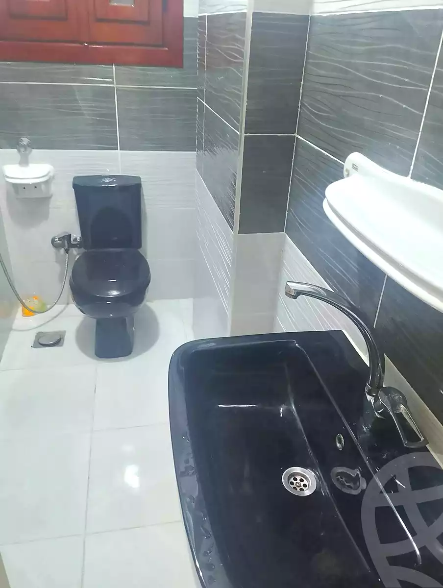 https://aqarmap.com.eg/ar/listing/6893788-for-rent-alexandria-al-agamy-lbytsh-al-kaada-st