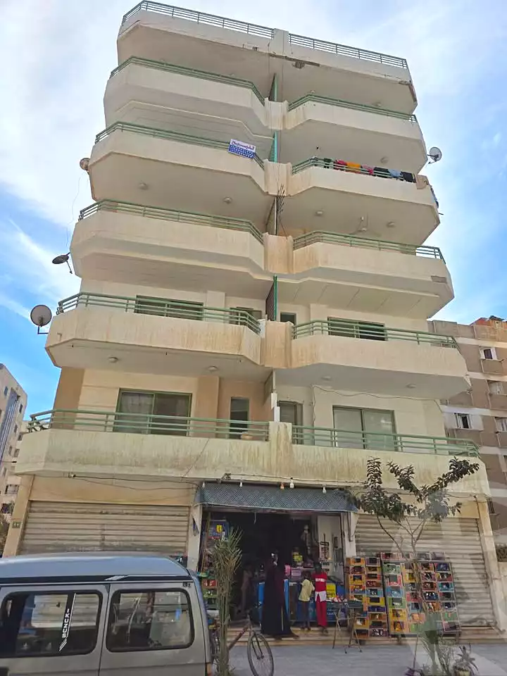 https://aqarmap.com.eg/ar/listing/6893851-for-sale-alexandria-al-agamy-shataa-el-nakheel-no-9-st