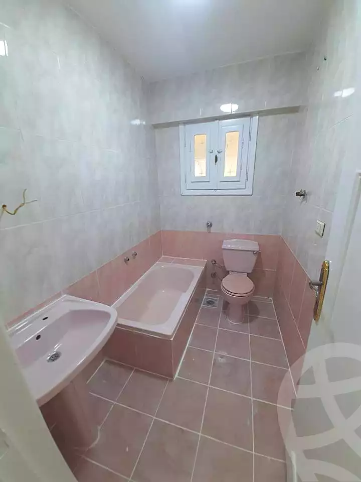 https://aqarmap.com.eg/ar/listing/6893899-for-sale-alexandria-al-agamy-shataa-el-nakheel