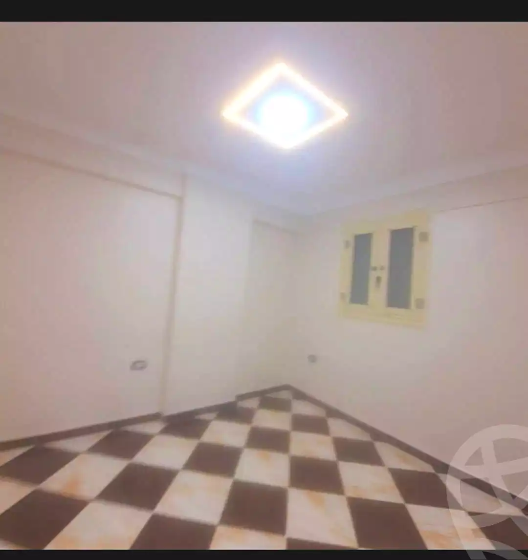 https://aqarmap.com.eg/ar/listing/6894764-for-rent-alexandria-new-miami-street-16