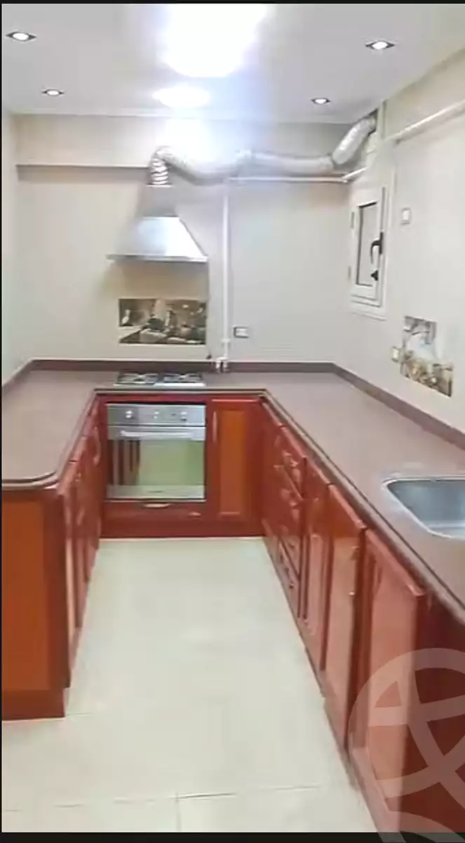 https://aqarmap.com.eg/ar/listing/6894989-for-sale-alexandria-sydy-bshr-sydy-bshr-bhry-gamal-abd-el-nasir-st