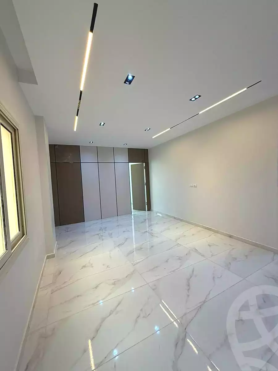 https://aqarmap.com.eg/ar/listing/6895438-for-sale-cairo-6th-of-october-el-ahyaa-neighborhood-3rd-al-hay-al-thalith-st