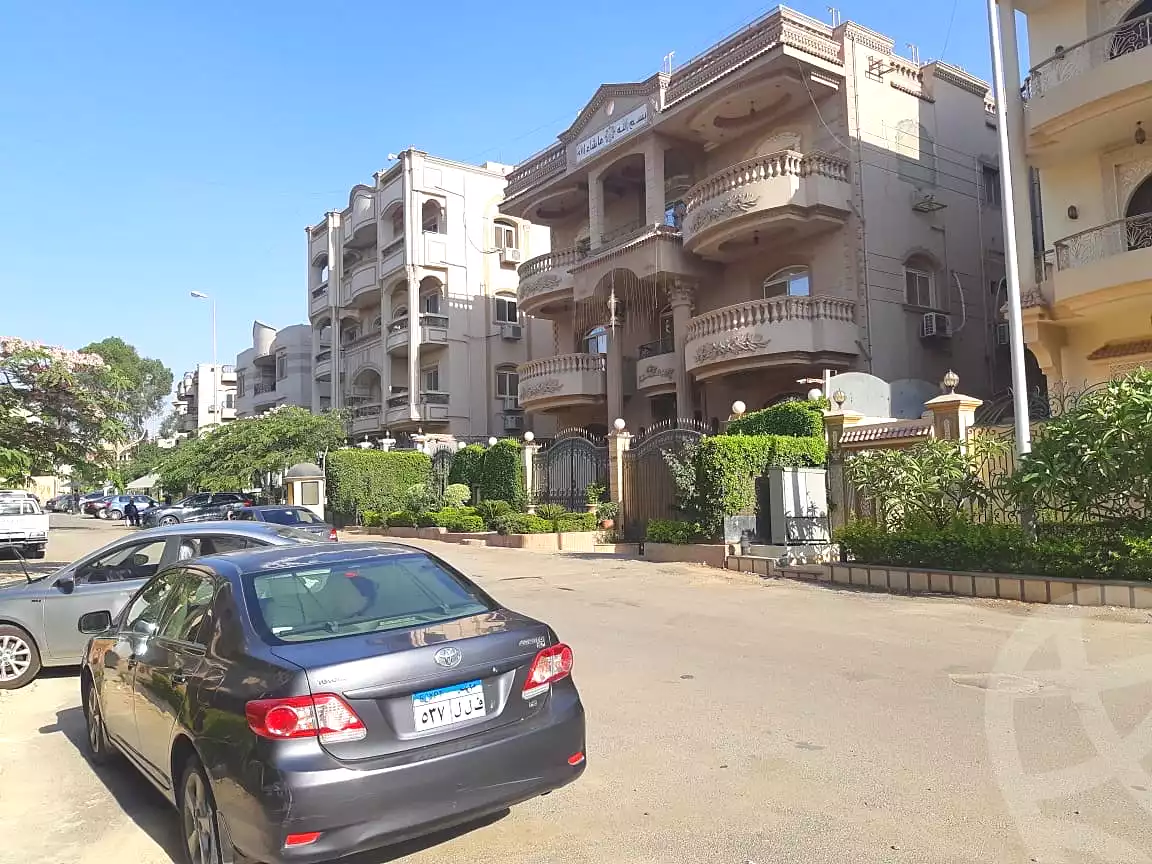 https://aqarmap.com.eg/ar/listing/6895561-for-sale-cairo-new-cairo-first-settlement-neighbourhood-5-el-shaheed-islam-raafat-st