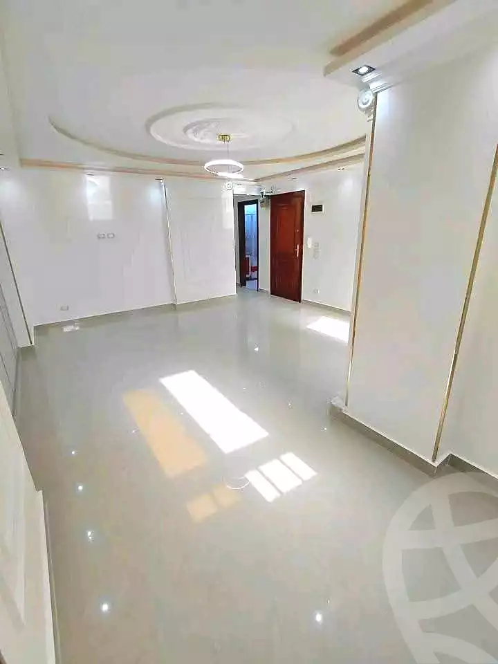 https://aqarmap.com.eg/ar/listing/6896980-for-sale-alexandria-sydy-bshr-sydy-bshr-bhry-gamal-abd-el-nasir-st